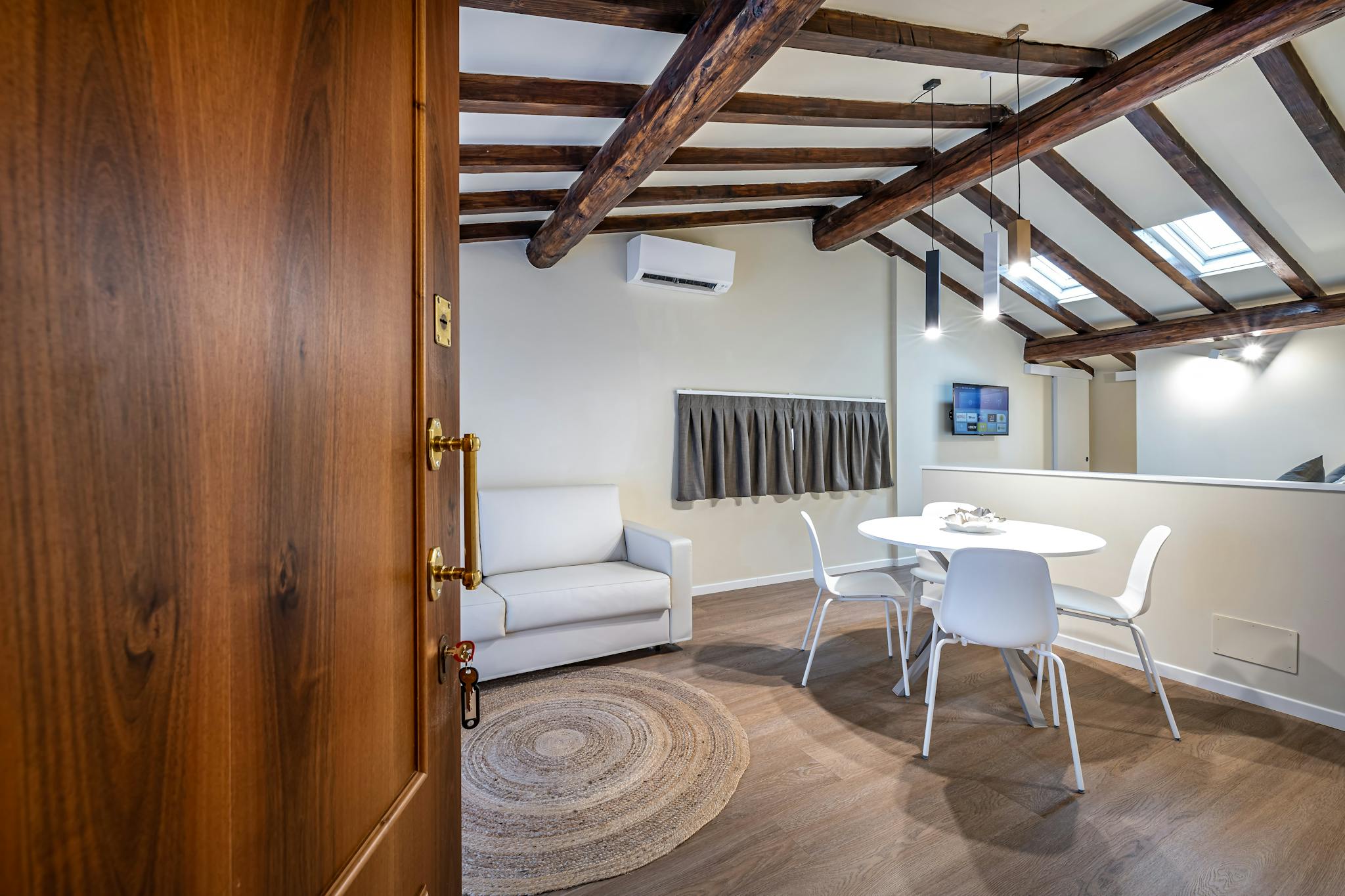  Entire Place  -  Via Buonconti, Prato  - Gallery -  1