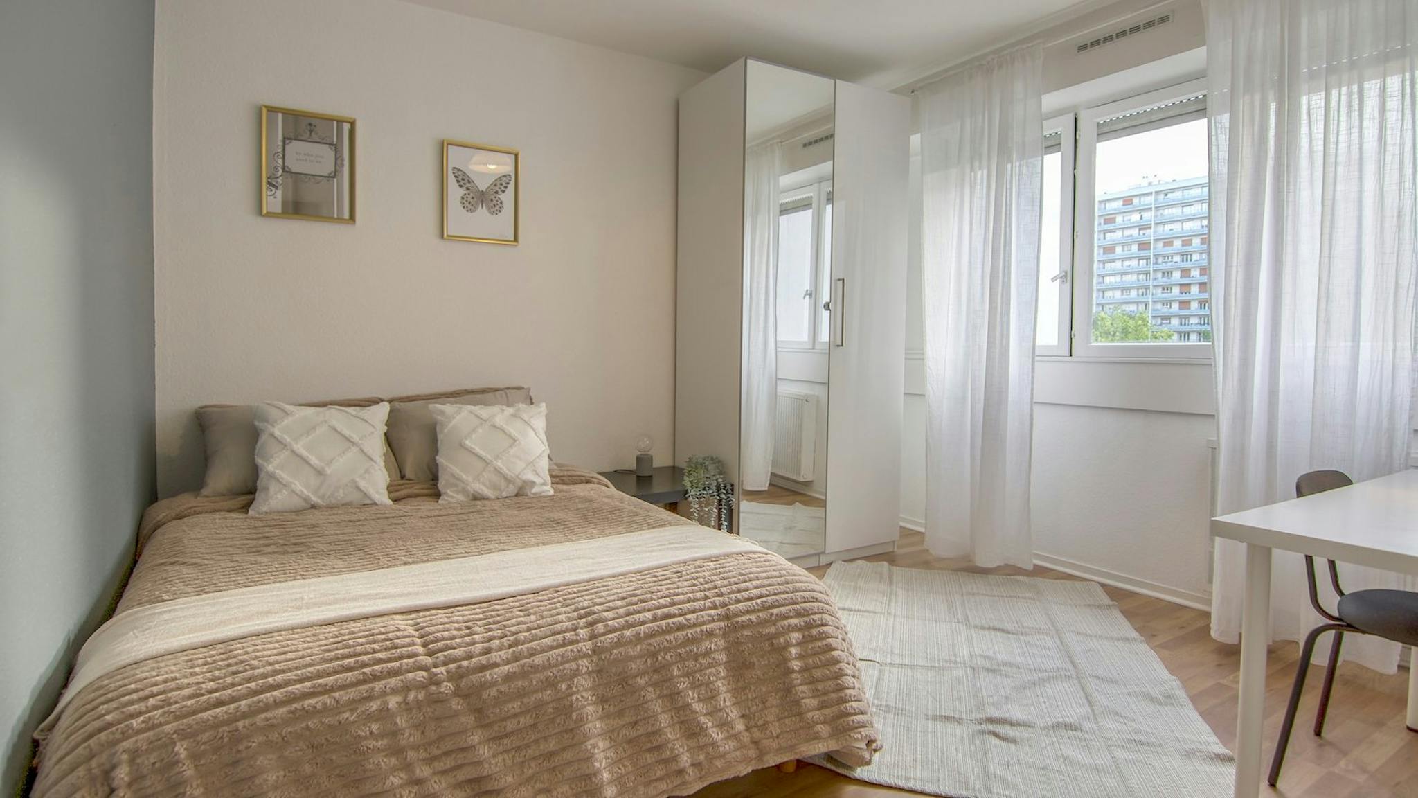  Private Room  -  Rue de Londres, Strasbourg  - Gallery -  1