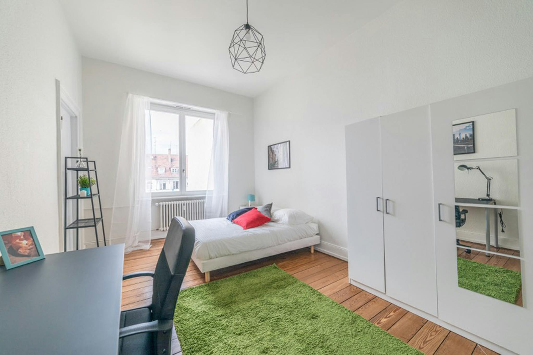  Private Room  -  Boulevard Clemenceau, Strasbourg  - Gallery -  1