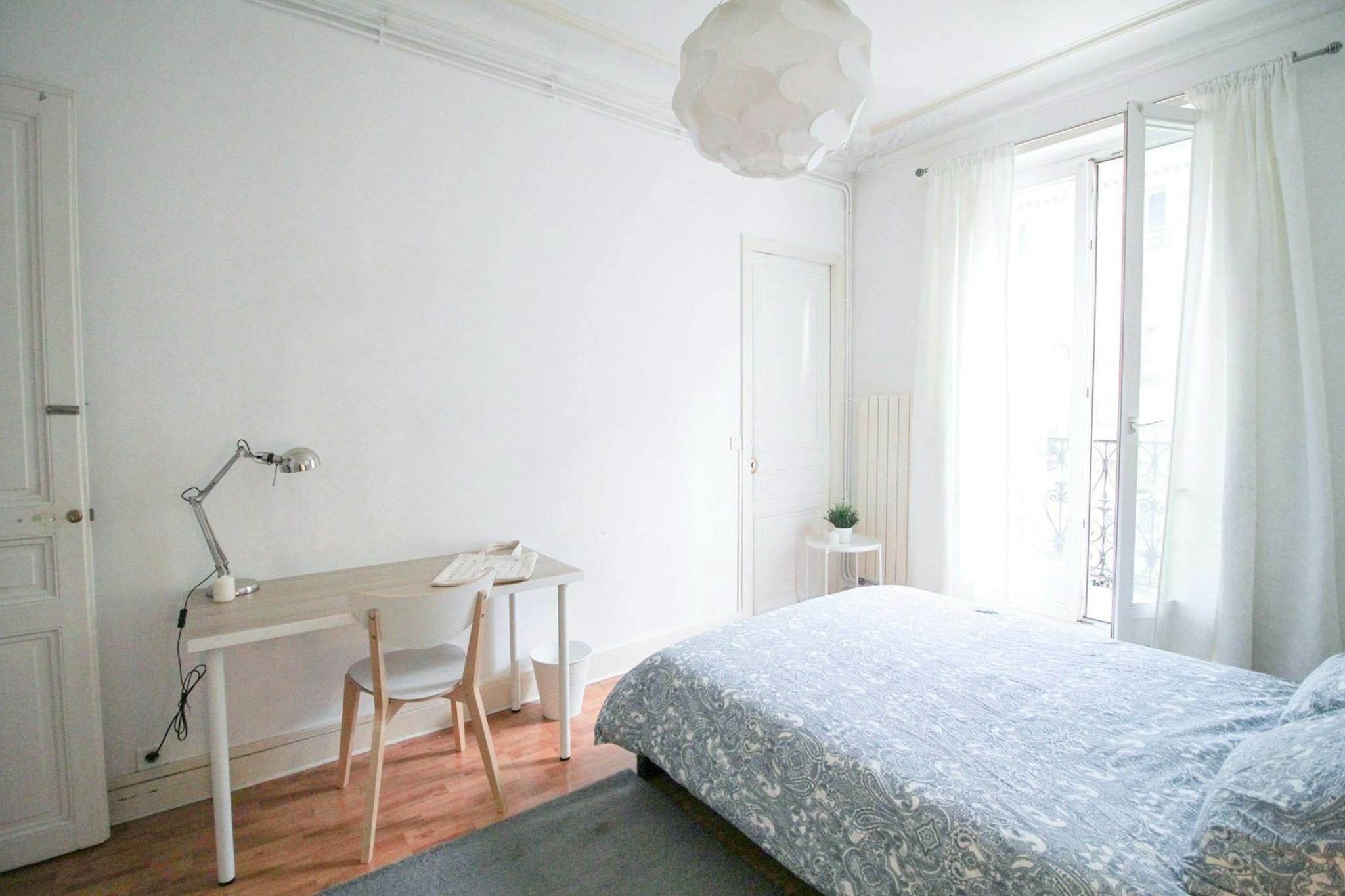  Private Room  -  Rue du Faubourg Saint-Denis, Paris  - Gallery -  1