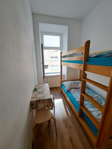 Pernerstorfergasse, Vienna