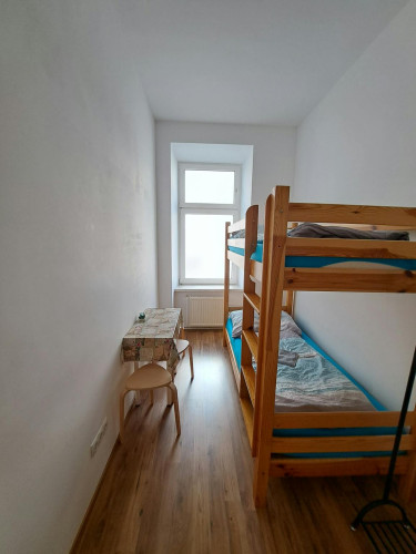 Pernerstorfergasse, Vienna