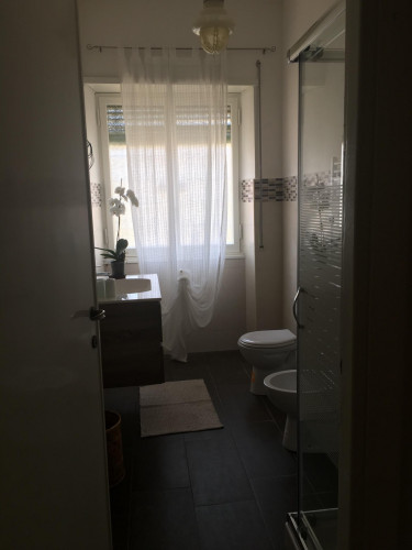 Bedroom in a bright and cozy apartment near Tor Vergata University