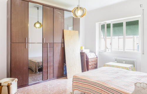 Bedroom in a bright and cozy apartment near Tor Vergata University - Gallery - 12