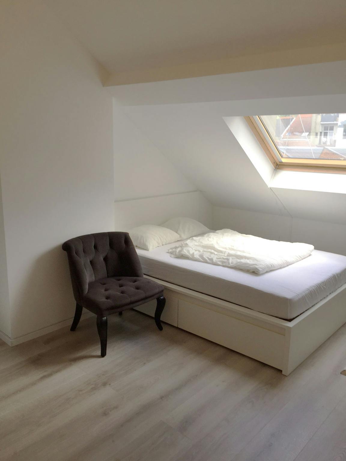 Private Room - Avenue Van Volxem, Forest - Gallery - 1
