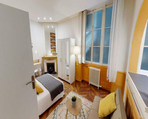 Rue Constantine, Lyon