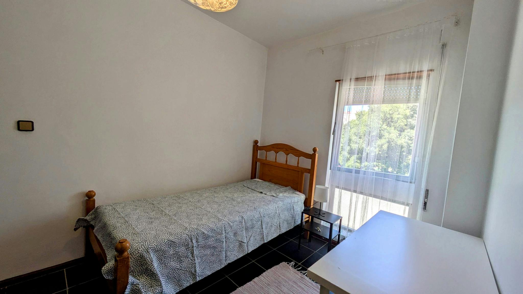  Private Room  -  Rua Doutor Manuel Lopes Louro, Castelo Branco  - Gallery -  1