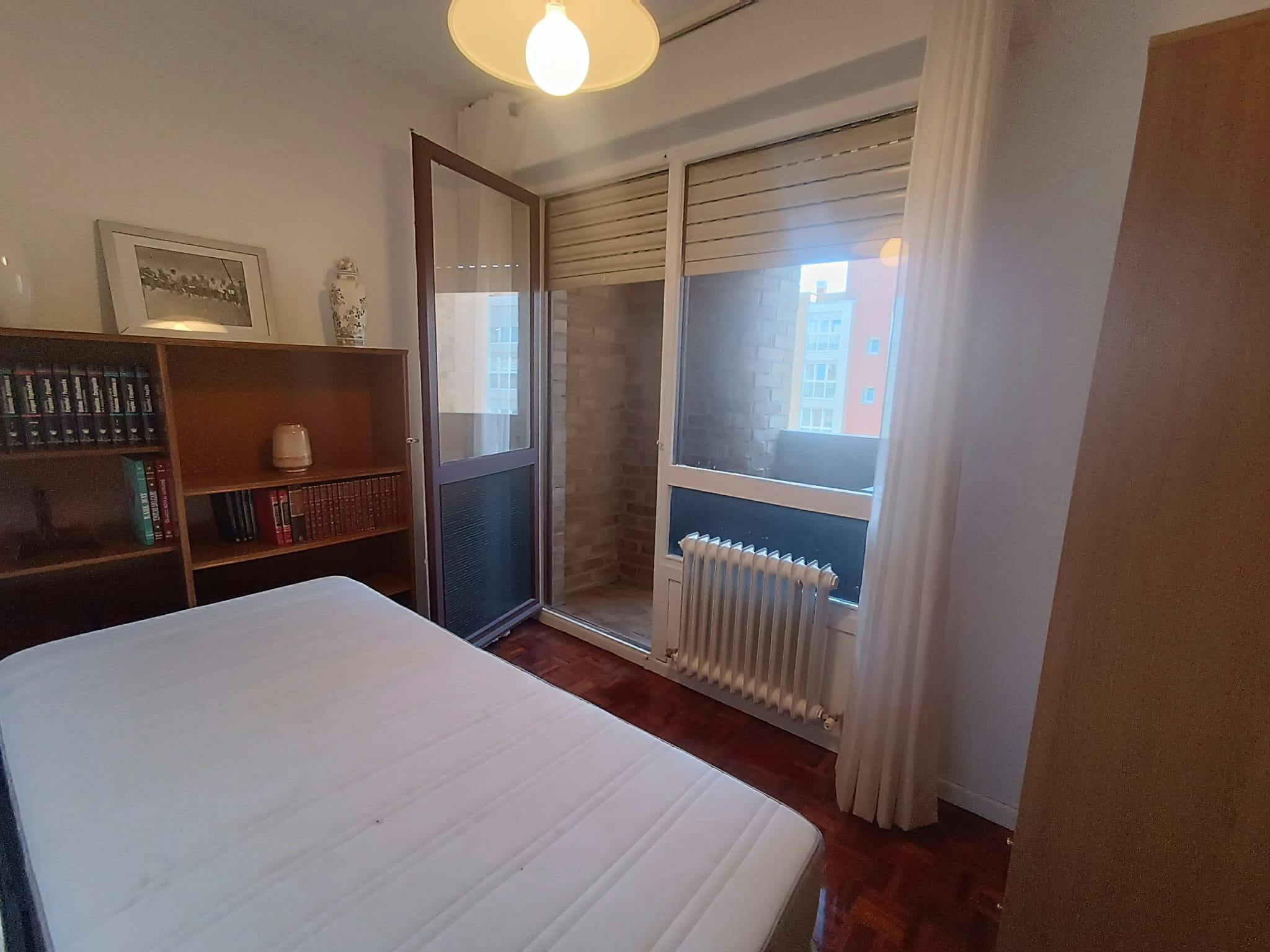  Private Room  -  Calle de Pedro Malón de Chaide, Pamplona  - Gallery -  1