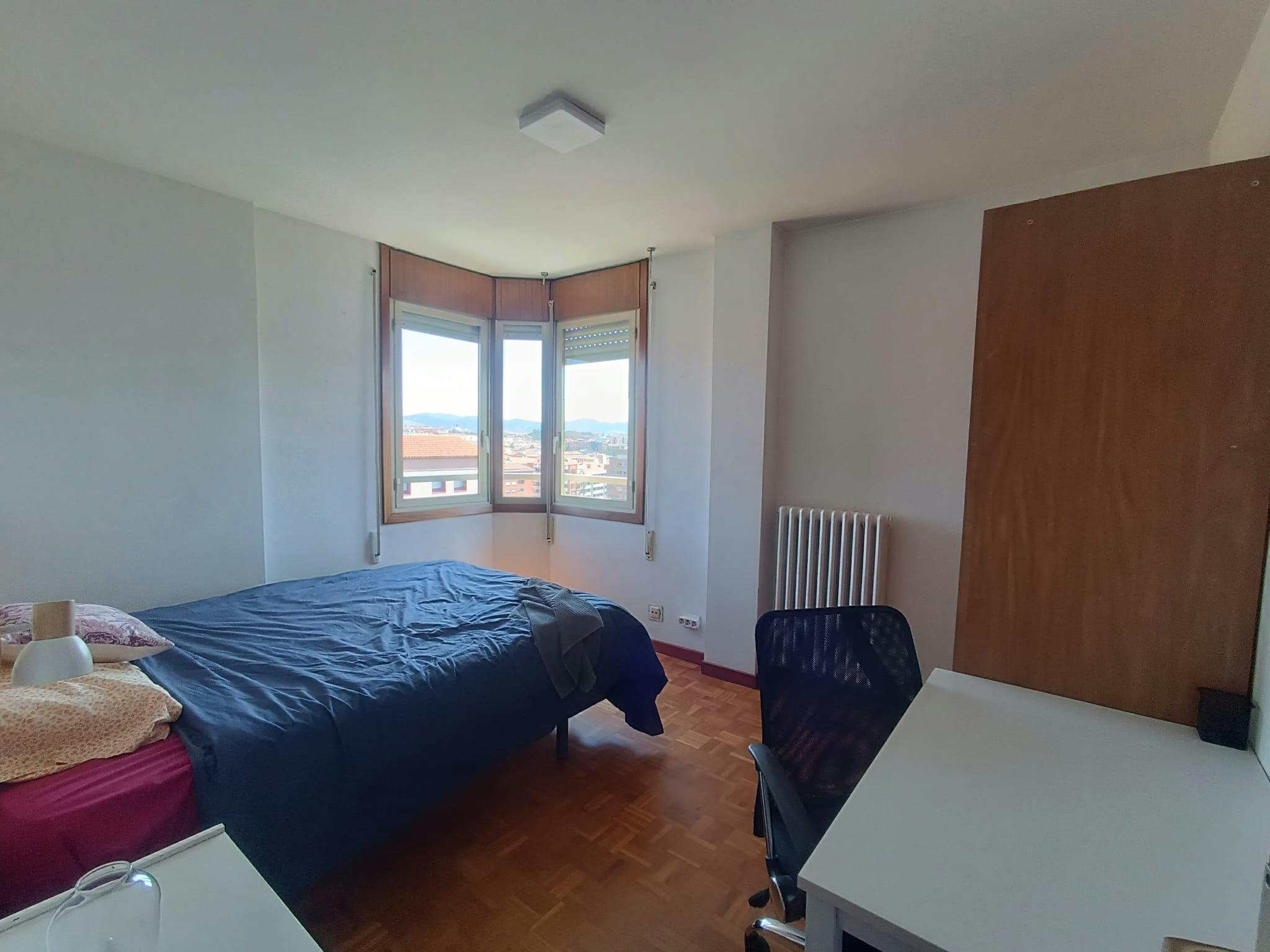  Private Room  -  Calle de Alfonso El Batallador, Pamplona  - Gallery -  1
