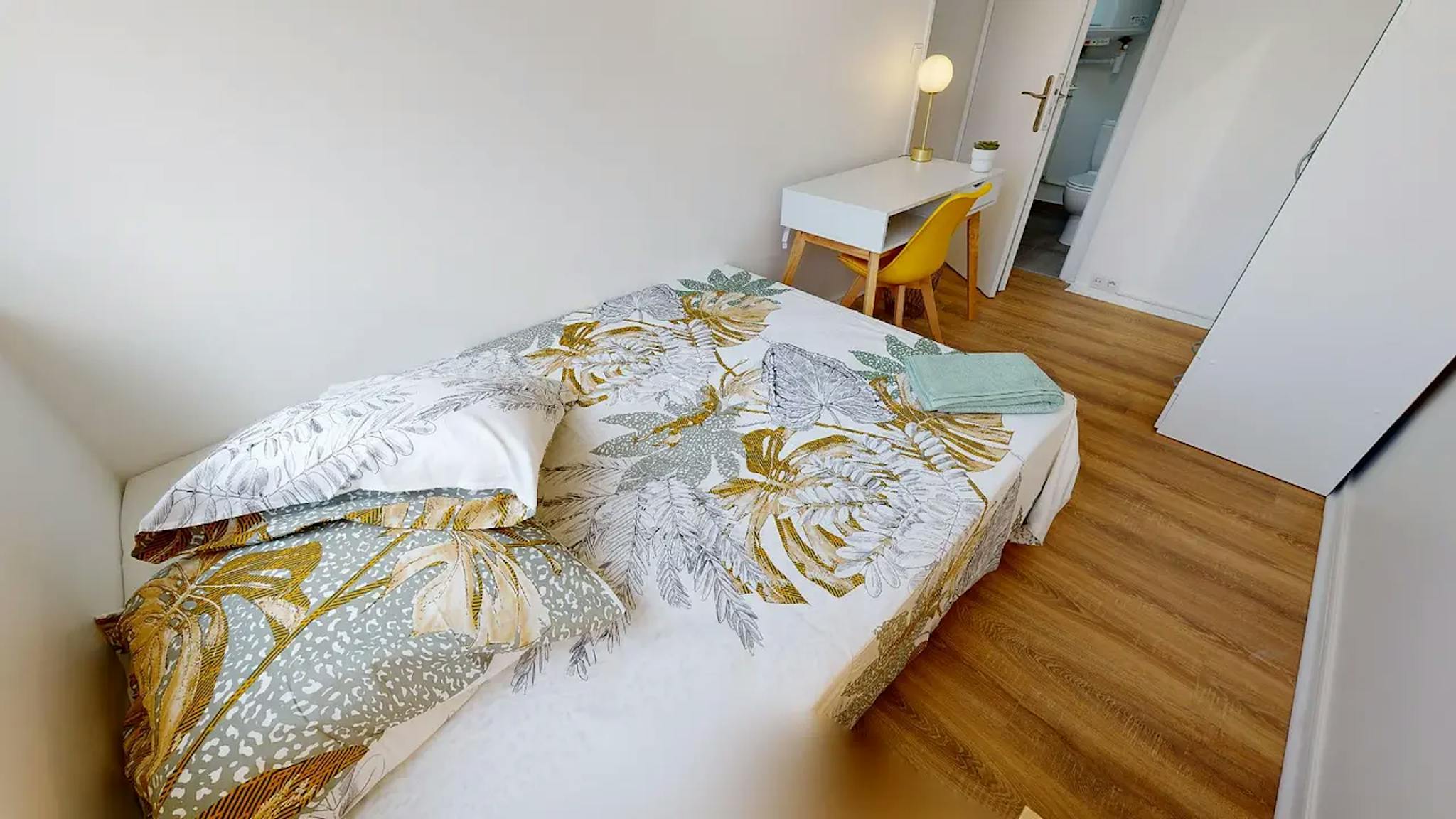 Private Room - Rue de Saint-Cyr, Lyon - Gallery - 2