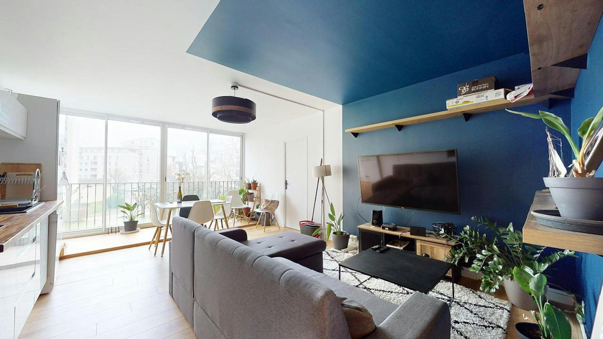  Private Room  -  Avenue Montaigne, Angers  - Gallery -  2