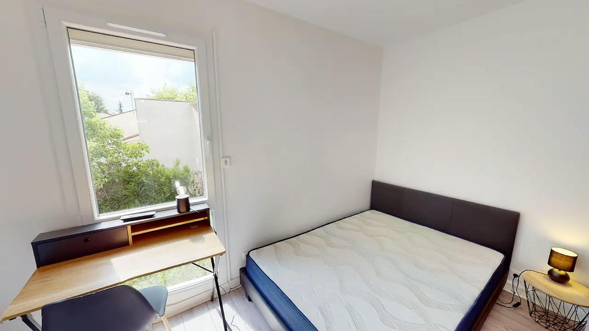 Private Room - Allée de la Vervolière, Poitiers - Gallery - 1