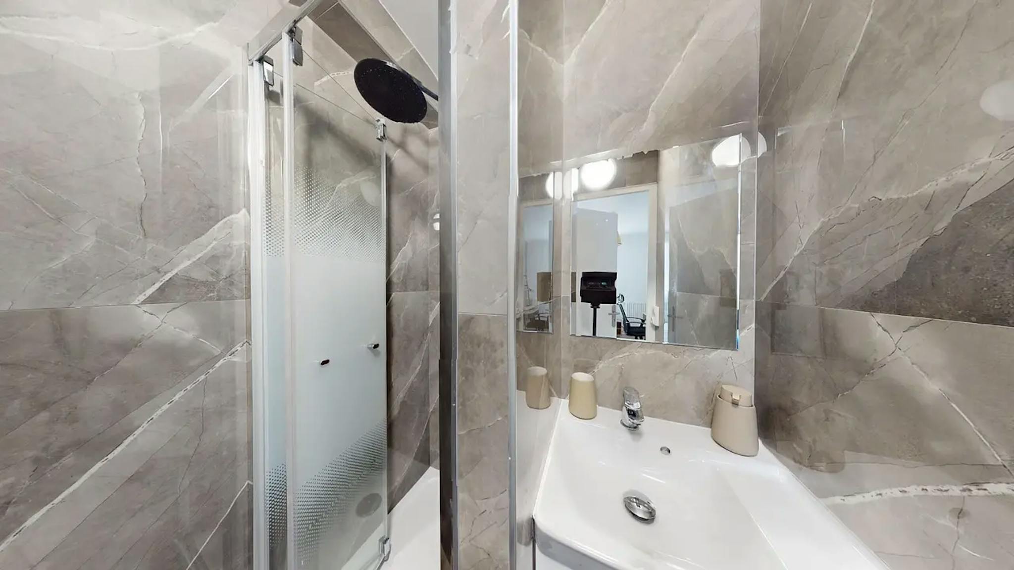  Private Room  -  Rue Auguste Renoir, Talence  - Gallery -  2