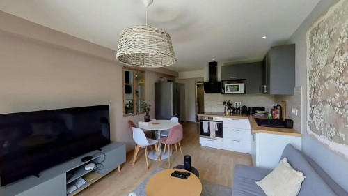 Avenue de la Libération-Charles de Gaulle, Le Bouscat