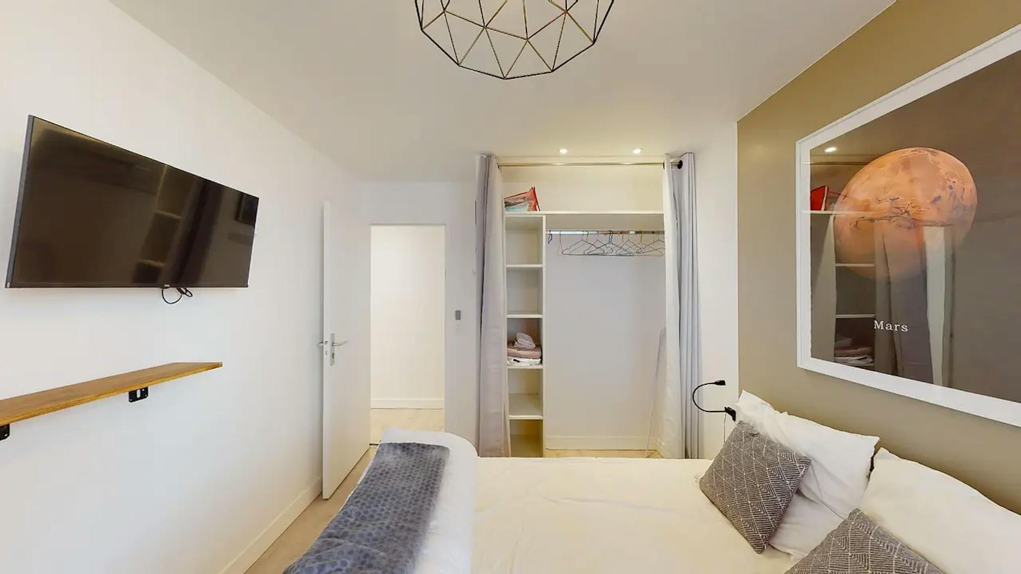  Private Room  -  Rue Lord Byron, Tours  - Gallery -  1