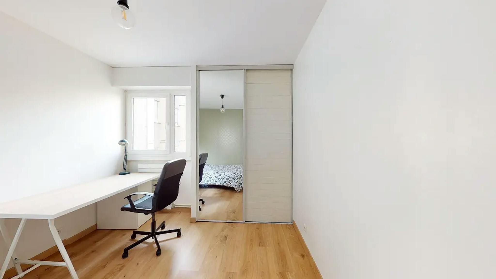 Private Room - Rue de Franche-Comté, Besançon - Gallery - 2