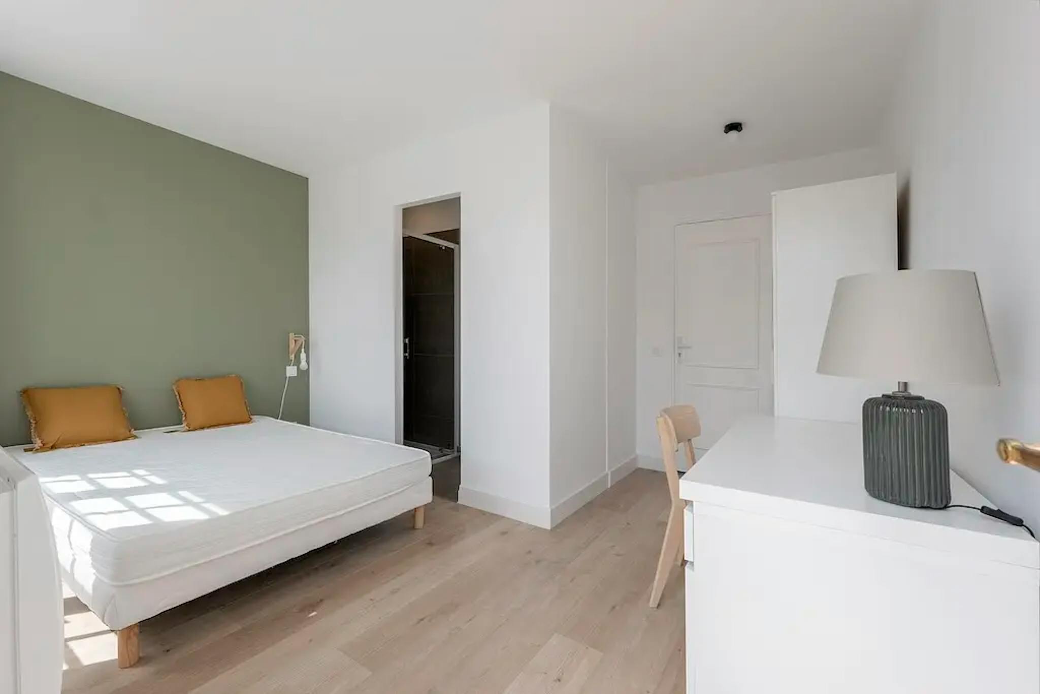 Private Room - Rue Calixte Camelle, Talence - Gallery - 2