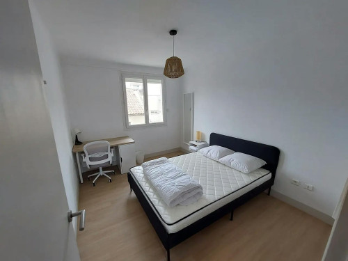 Rue Josias Paut, Nîmes