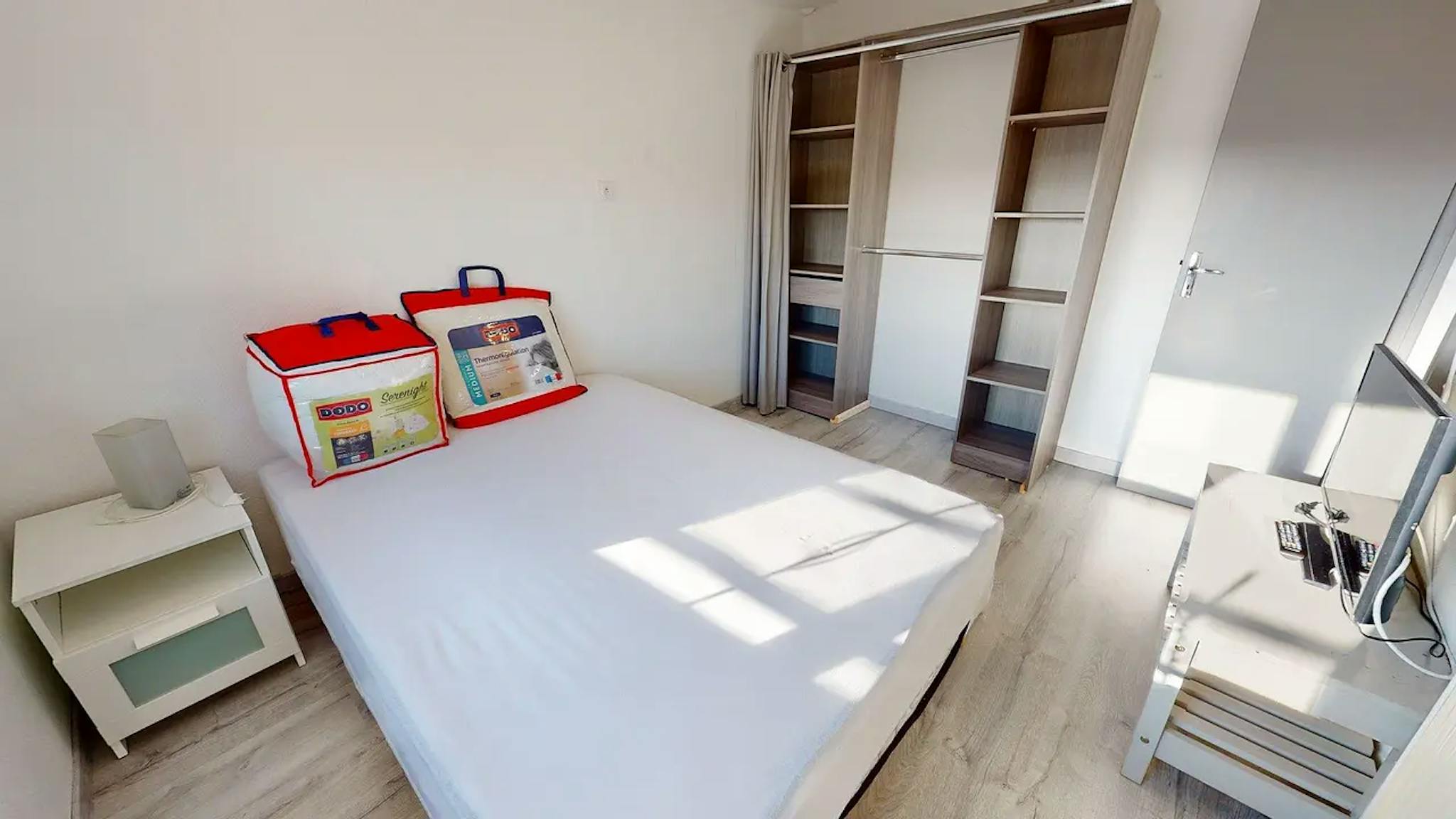  Private Room  -  Rue de la Malcense, Tourcoing  - Gallery -  1