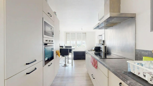 Square Mantegna, Tours