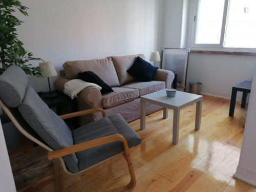 Splendid double bedroom with private bathroom next to Saldanha metro station