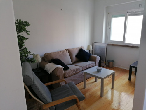 Splendid double bedroom with private bathroom next to Saldanha metro station