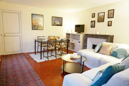 Place Hoche, Versailles