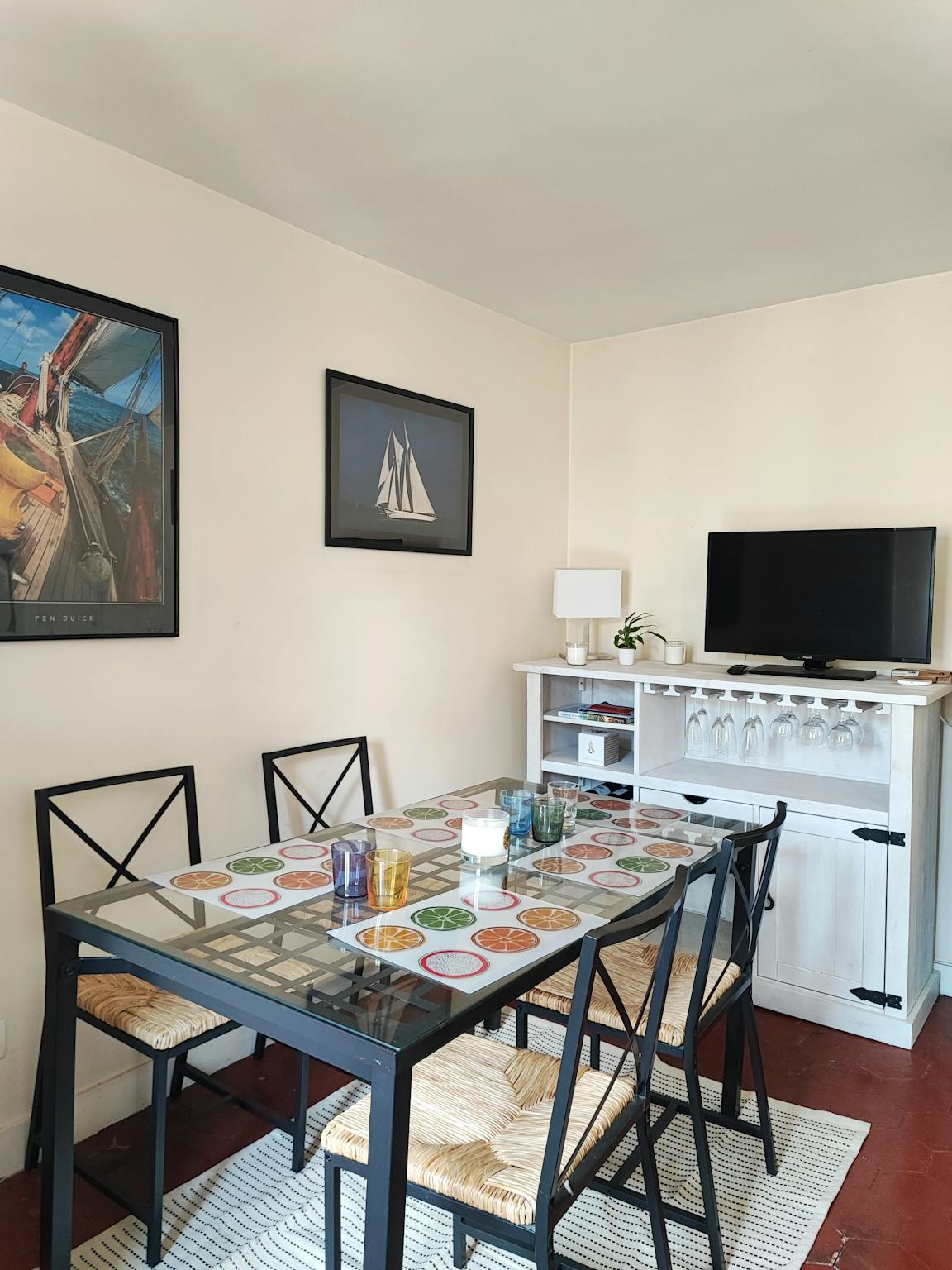 Entire Place - Place Hoche, Versailles - Gallery - 1