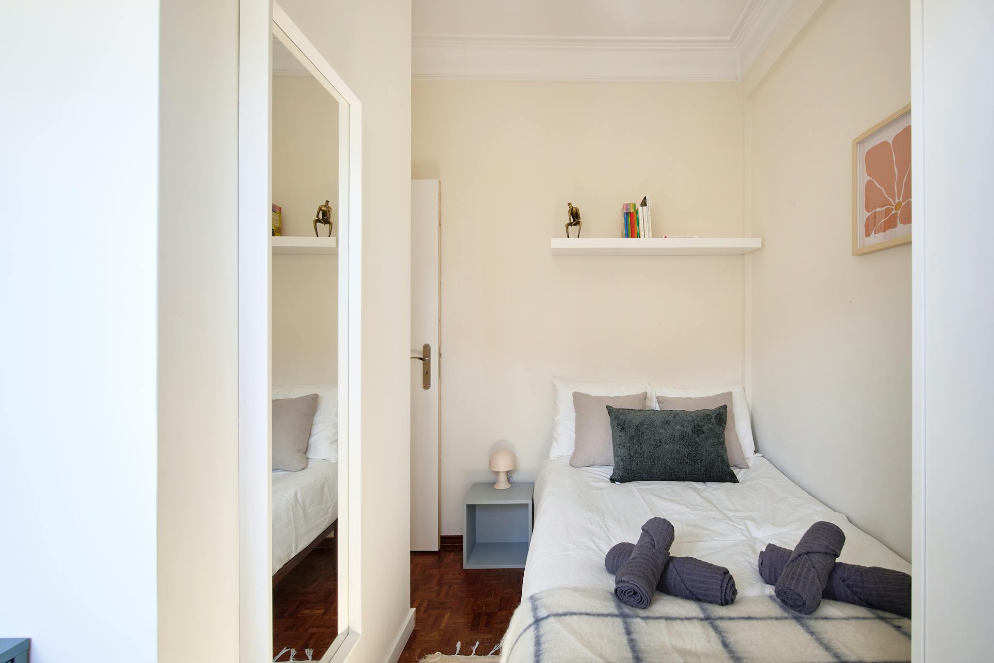  Private Room  -  Rua Coronel Marques Leitão, Lisbon  - Gallery -  1