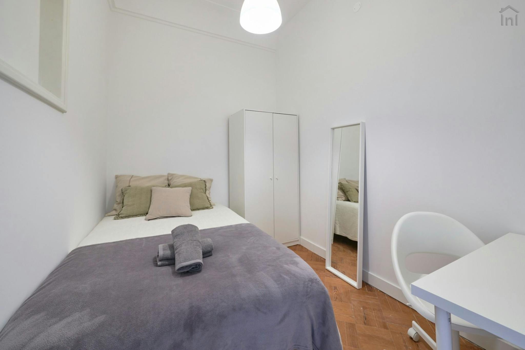  Private Room  -  Avenida Almirante Reis, Lisbon  - Gallery -  1