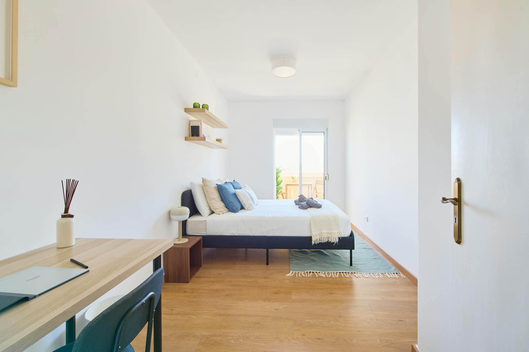  Private Room  -  Avenida dos Estados Unidos da América, Lisbon  - Gallery -  1