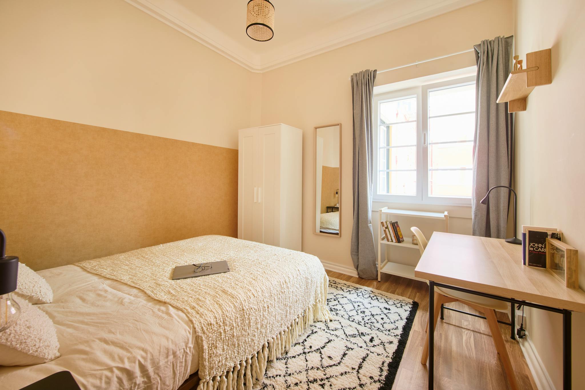 Private Room - Alameda Dom Afonso Henriques, Lisbon - Gallery - 1