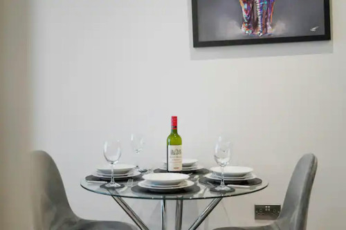 Farnham Road, Slough - Gallery - 10