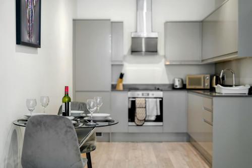 Farnham Road, Slough - Gallery - 10