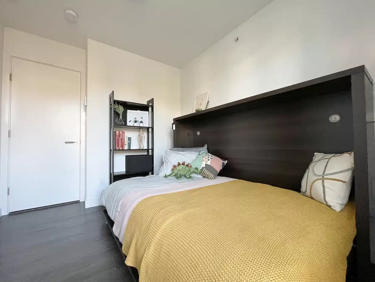  Private Bedroom  -  Marine Gateway  - Gallery -  1