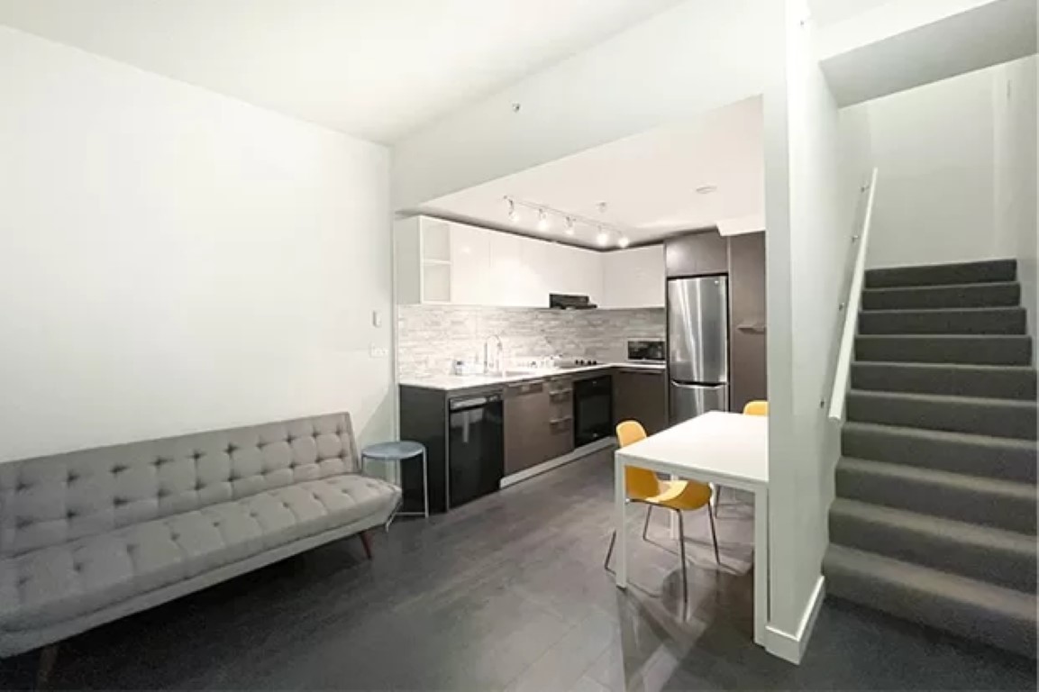  Two Bedroom Townhouse  -  Marine Gateway  - Gallery -  6
