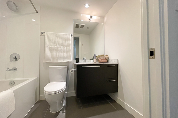  Sectioned Bedroom  -  Marine Gateway  - Gallery -  5