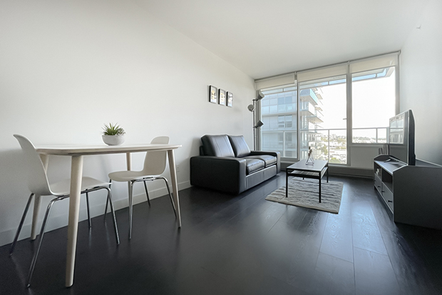  One Bedroom Plus Den  -  Marine Gateway  - Gallery -  5