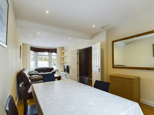 Cross Road, Croydon - Gallery - 6