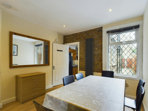 Cross Road, Croydon - Gallery - 8