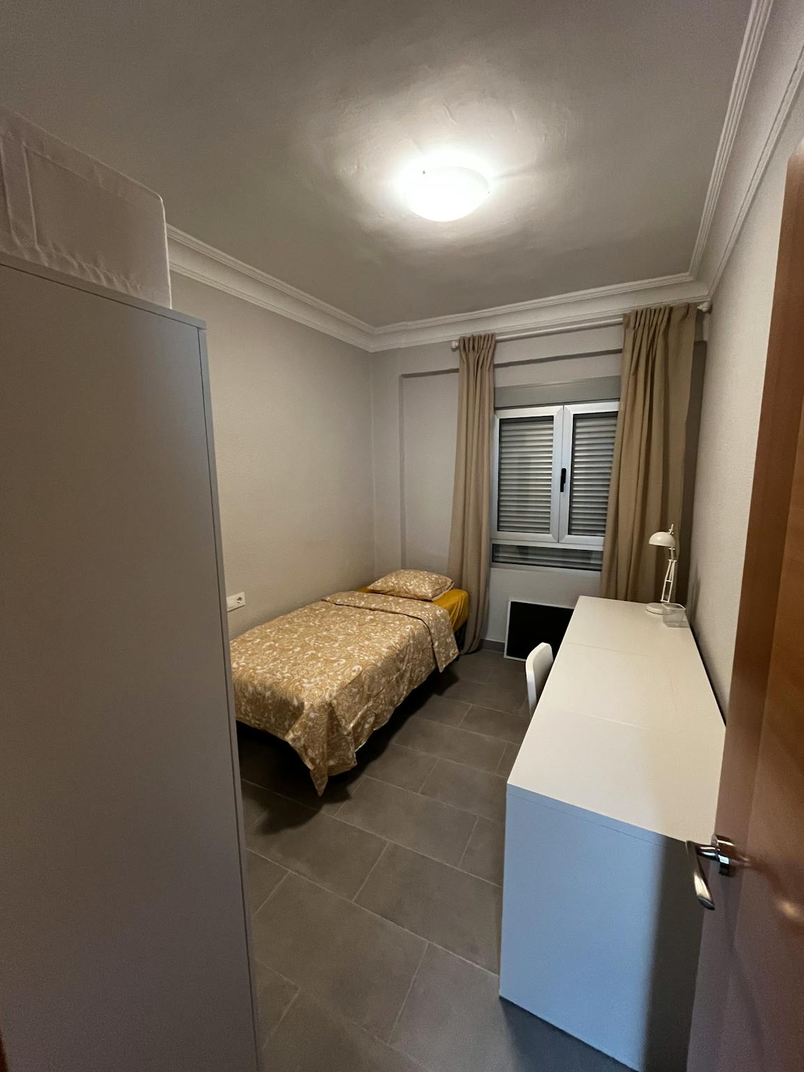 Private Room - Avenida Al Vedat, Torrent - Gallery - 1