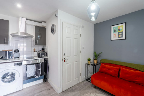 Oakington Manor Drive, Wembley