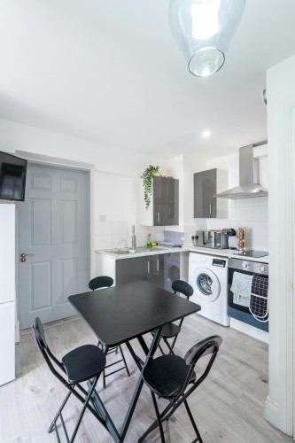 Oakington Manor Drive, Wembley