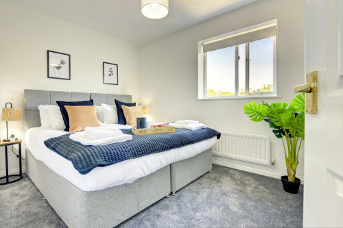 Studley Knapp, Milton Keynes