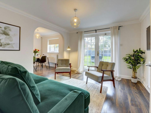 Snagge Court, Bedford