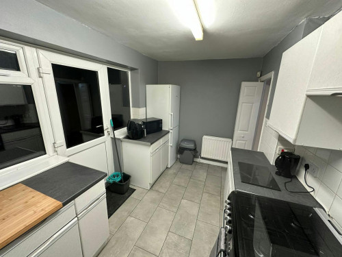 Fulham Close, Uxbridge - Gallery - 8