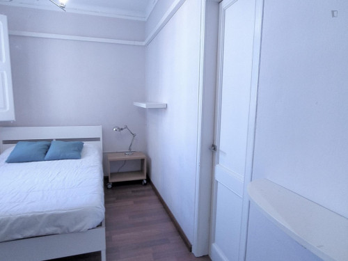 EIXAMPLE FURNISHED 4 BEDROOMS FLAT - Gallery - 7