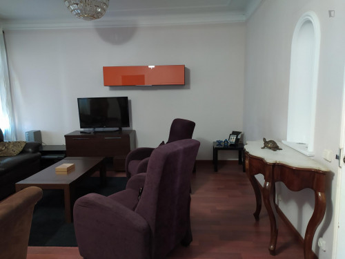 EIXAMPLE FURNISHED 4 BEDROOMS FLAT - Gallery - 2