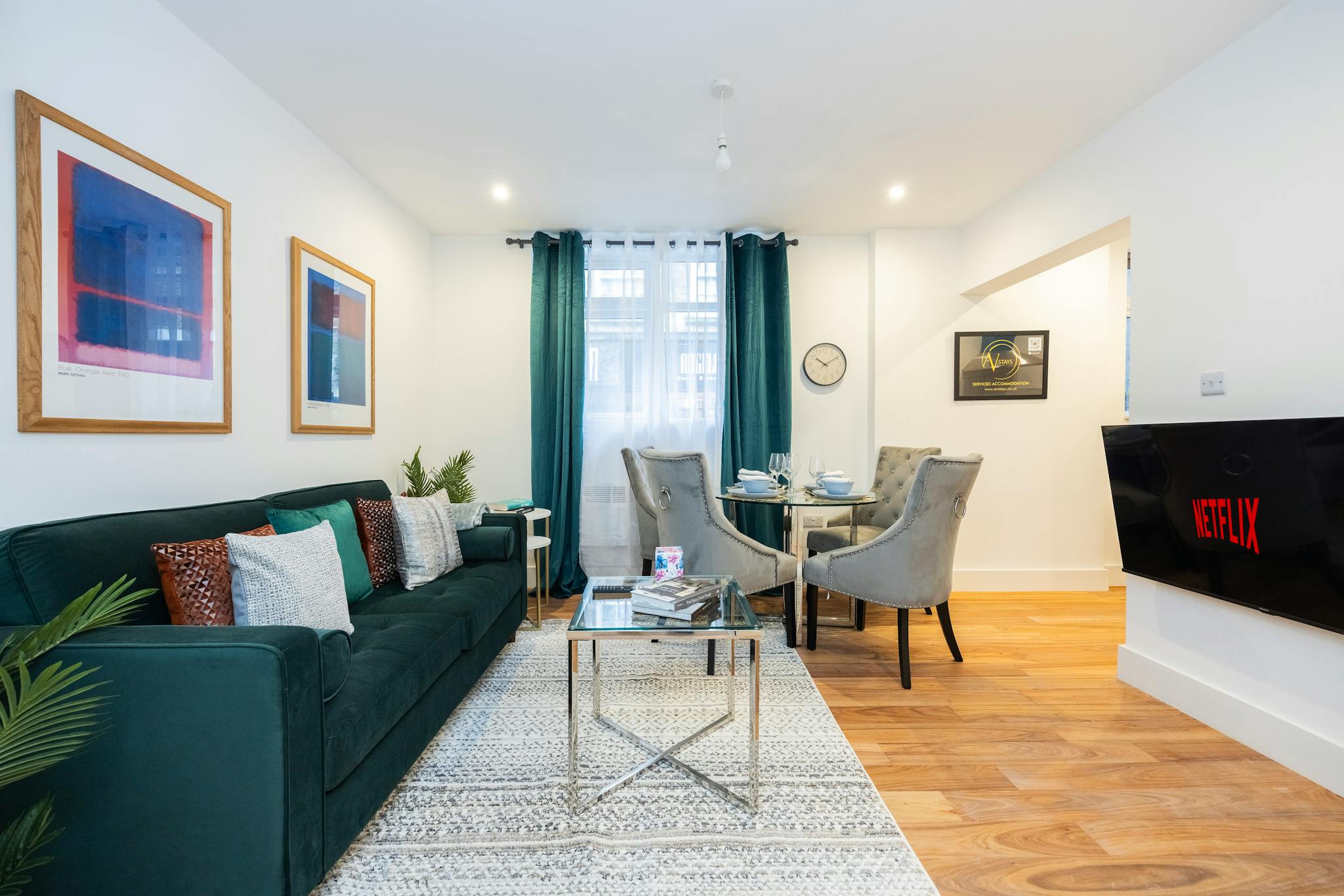  Entire Place  -  High Street, Croydon  - Gallery -  1