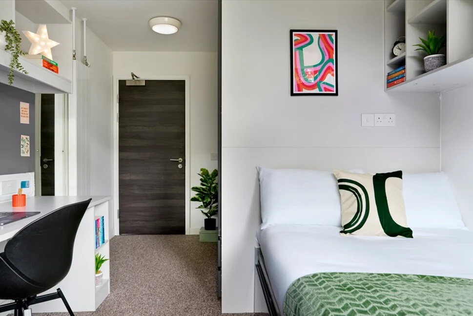  Bronze Ensuite  -  Clifton & Stewart House  - Gallery -  1
